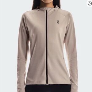 On Running Women's Beige Full-Zip Hoodie